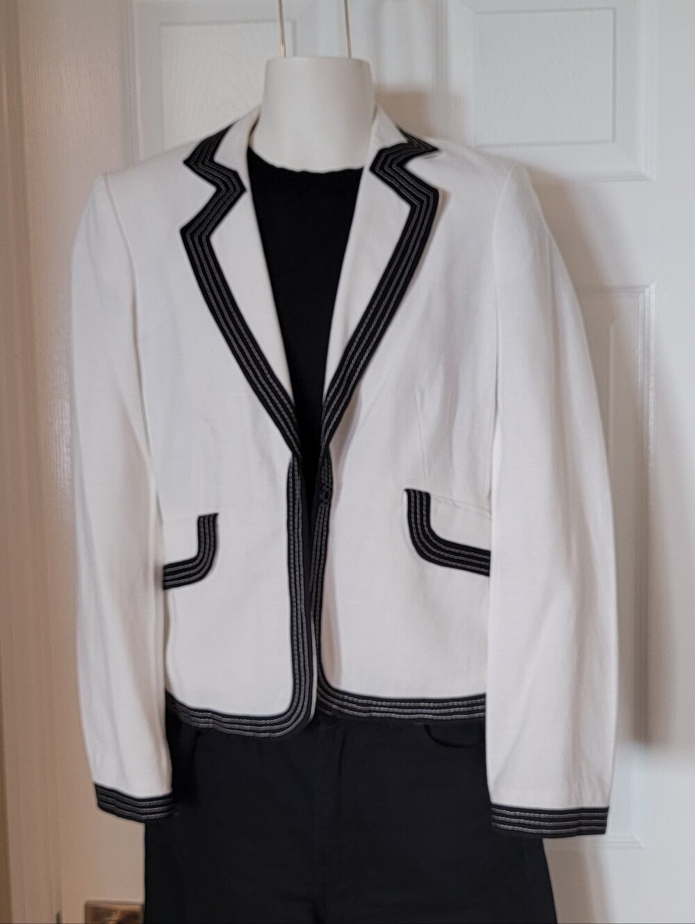 AUTOGRAPH Black and White Linen Jacket